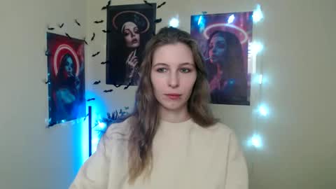 Snapshot of stranger_giirl chatting on 12-19-25, 07:48 Amalia online show from 12-19-25, 07:48