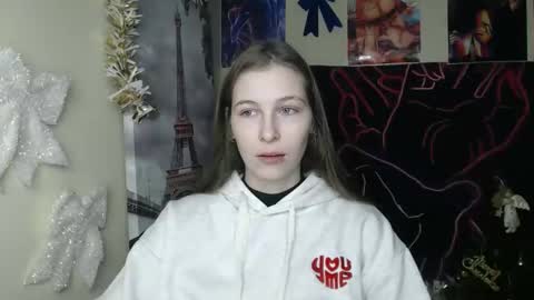 Snapshot of stranger_giirl chatting on 01-07-26, 06:49 Amalia online show from 01-07-26, 06:49