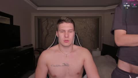 Snapshot of stranggee chatting on 02-03-25, 07:10 Artem online show from 02-03-25, 07:10