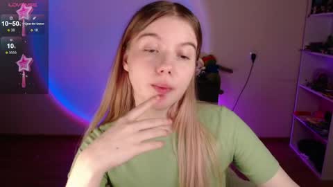 Juli online show from 04-11-26, 07:45