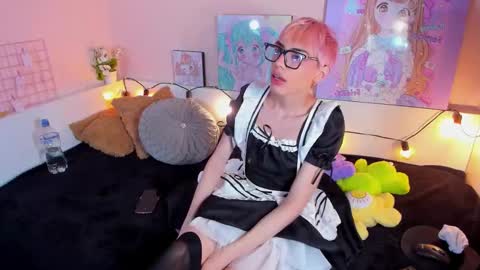 strawberry_kitty_ online show from 11-02-25, 03:31