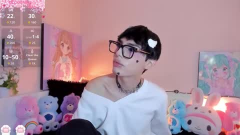 strawberry_kitty_ online show from 02-08-26, 04:16