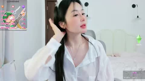 Snapshot of strawberry_loveee chatting on 02-08-26, 04:43 strawberry_loveee online show from 02-08-26, 04:43