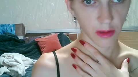 Strawberry Storm online show from 10-04-25, 12:08