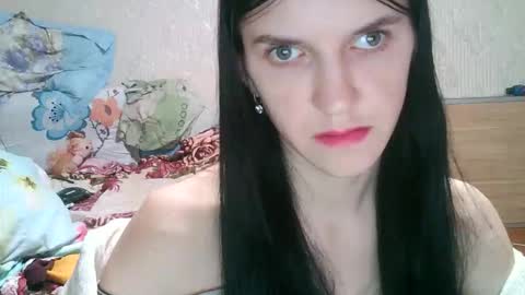 Snapshot of strawberry_storm chatting on 04-20-26, 04:43 Strawberry Storm online show from 04-20-26, 04:43