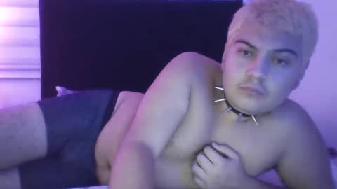 StrawberryBoo online show from 02-06-25, 05:35