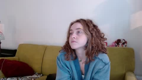 Snapshot of strawberrylotsacake chatting on 12-17-25, 04:02 Strawberrylotsacake online show from 12-17-25, 04:02