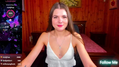 Snapshot of strawberrylux chatting on 12-21-24, 01:21 Strawberrylux online show from 12-21-24, 01:21