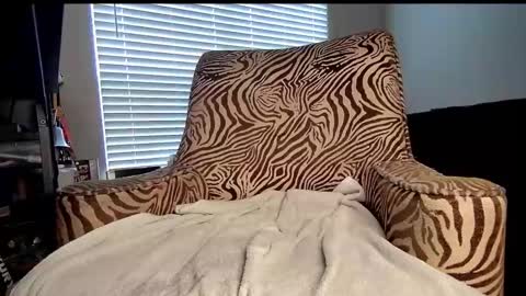 Snapshot of stricked chatting on 02-16-25, 04:10 JVCKRABBIT online show from 02-16-25, 04:10