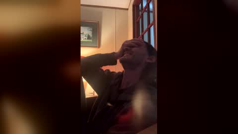 Snapshot of stringgreens777 chatting on 12-21-25, 04:25 stringgreens777 online show from 12-21-25, 04:25