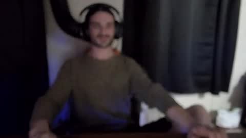 Snapshot of stringgreens777 chatting on 01-08-26, 03:53 stringgreens777 online show from 01-08-26, 03:53