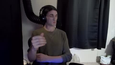 Snapshot of stringgreens777 chatting on 01-08-26, 05:04 stringgreens777 online show from 01-08-26, 05:04