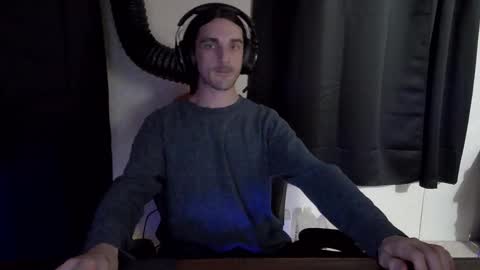 Snapshot of stringgreens777 chatting on 01-13-26, 01:16 stringgreens777 online show from 01-13-26, 01:16