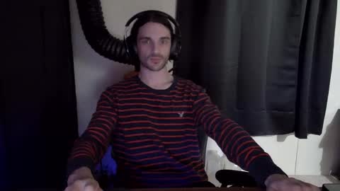 Snapshot of stringgreens777 chatting on 01-17-26, 07:02 stringgreens777 online show from 01-17-26, 07:02