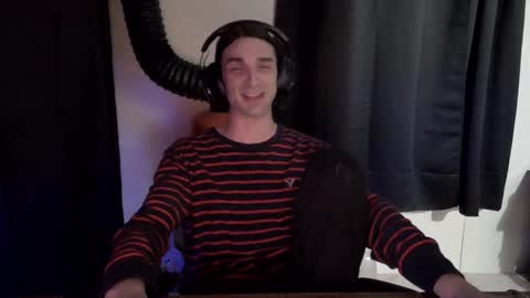 Snapshot of stringgreens777 chatting on 01-17-26, 08:34 stringgreens777 online show from 01-17-26, 08:34