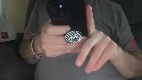 stroking33again online show from 10-04-25, 09:24