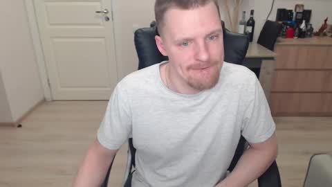 strong_guy_xxx online show from 01-12-26, 05:56