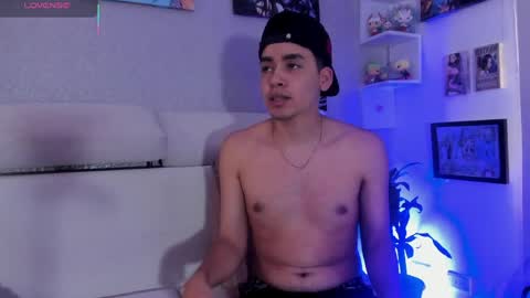 Snapshot of strong_rock69 chatting on 04-01-26, 03:31 strong_rock69 online show from 04-01-26, 03:31