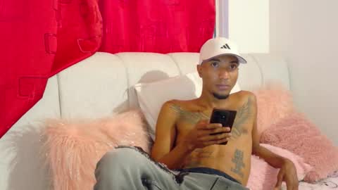 stronganddelicious online show from 09-21-25, 06:09