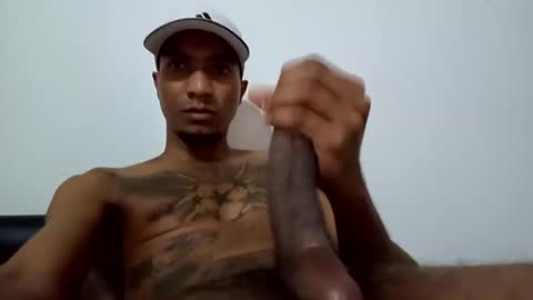 stronganddelicious online show from 11-17-25, 06:19