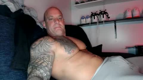 Snapshot of strongandhard073 chatting on 12-08-24, 01:47 StrongAndHard online show from 12-08-24, 01:47