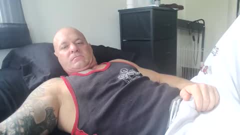 Snapshot of strongandhard073 chatting on 10-07-25, 03:31 StrongAndHard online show from 10-07-25, 03:31