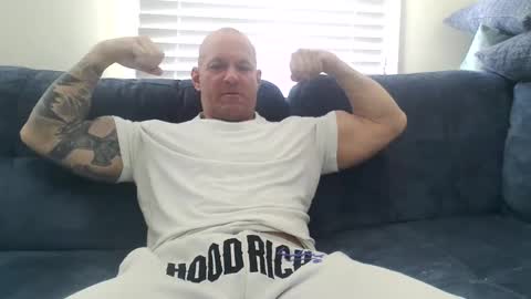 Snapshot of strongandhard073 chatting on 10-13-25, 02:28 StrongAndHard online show from 10-13-25, 02:28