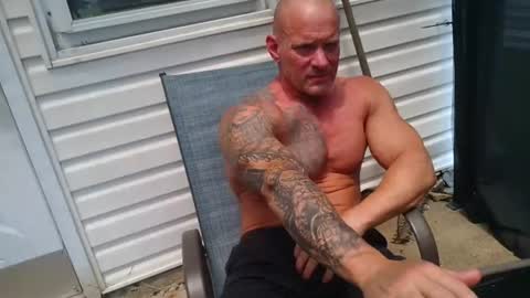 Snapshot of strongandhard073 chatting on 07-05-26, 05:31 StrongAndHard online show from 07-05-26, 05:31
