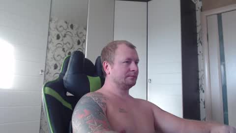Snapshot of strongass18 chatting on 12-05-24, 08:22 Alex online show from 12-05-24, 08:22