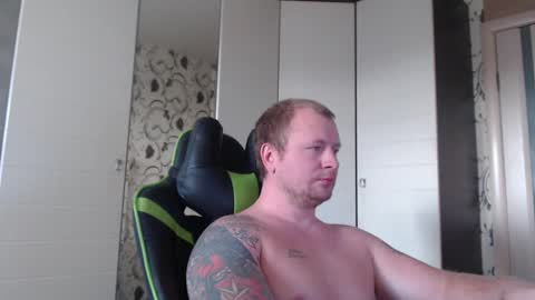 Snapshot of strongass18 chatting on 12-05-24, 11:27 Alex online show from 12-05-24, 11:27