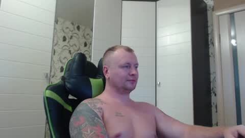 Snapshot of strongass18 chatting on 12-15-24, 11:45 Alex online show from 12-15-24, 11:45