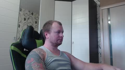 Snapshot of strongass18 chatting on 02-06-25, 08:39 Alex online show from 02-06-25, 08:39