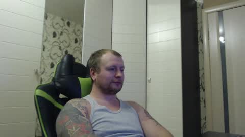 Snapshot of strongass18 chatting on 02-09-25, 05:22 Alex online show from 02-09-25, 05:22