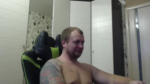 Snapshot of strongass18 chatting on 02-16-25, 01:49 Alex online show from 02-16-25, 01:49