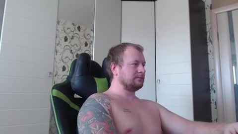 Snapshot of strongass18 chatting on 02-23-25, 06:28 Alex online show from 02-23-25, 06:28