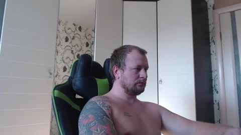 Snapshot of strongass18 chatting on 02-23-25, 09:33 Alex online show from 02-23-25, 09:33