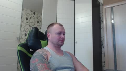 Snapshot of strongass18 chatting on 03-06-25, 09:03 Alex online show from 03-06-25, 09:03