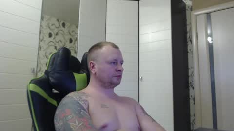 Snapshot of strongass18 chatting on 03-06-25, 12:09 Alex online show from 03-06-25, 12:09