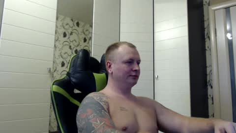 Snapshot of strongass18 chatting on 03-09-25, 03:05 Alex online show from 03-09-25, 03:05