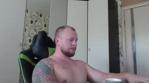 Snapshot of strongass18 chatting on 09-16-25, 08:59 Alex online show from 09-16-25, 08:59