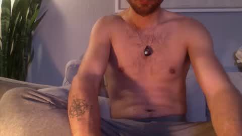 Snapshot of strongelvis chatting on 01-09-25, 11:03 strongelvis online show from 01-09-25, 11:03