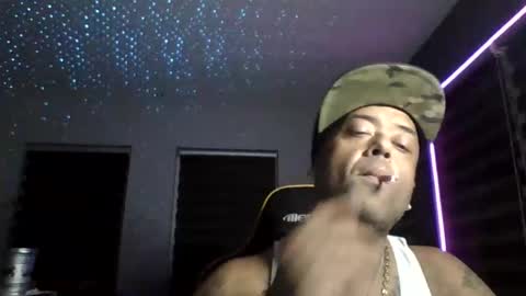 stronglikbullse619259 online show from 10-05-25, 02:10