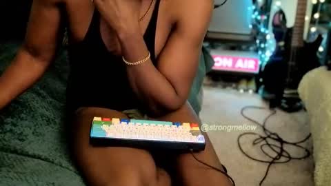 strongmellow online show from 11-29-25, 06:33