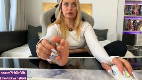 goddess online show from 09-20-25, 11:00