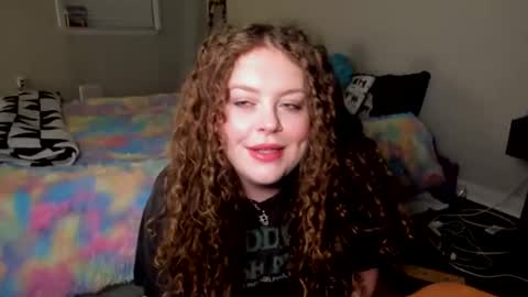 Snapshot of strwbby chatting on 11-07-25, 05:29 Strwbby online show from 11-07-25, 05:29