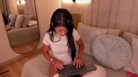 Snapshot of stthepany chatting on 06-05-26, 12:55 stthepany online show from 06-05-26, 12:55
