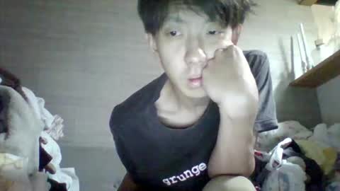 Snapshot of sttkm chatting on 05-31-26, 04:03 Asian boy online show from 05-31-26, 04:03