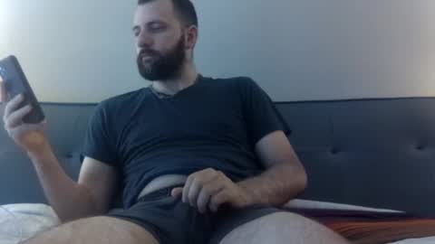 Snapshot of stud4u21 chatting on 09-10-25, 02:17 stud4u21 online show from 09-10-25, 02:17