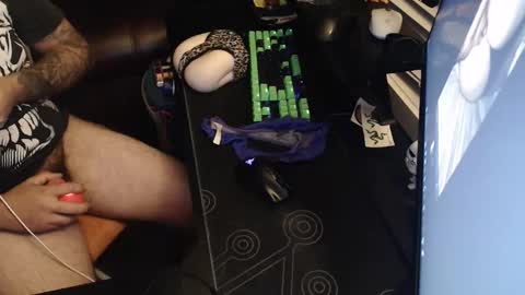 stud69861714 online show from 10-24-25, 06:43