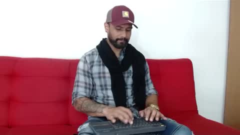 STUD HUNK LATIN online show from 12-28-24, 07:22